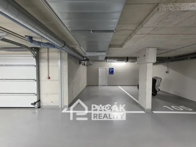 Pronájem garáže, Olomouc, Milana Ticháka, 20 m2
