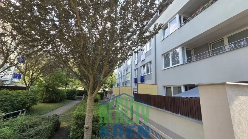 Pronájem bytu 2+kk, Praha - Kbely, Martinická, 42 m2