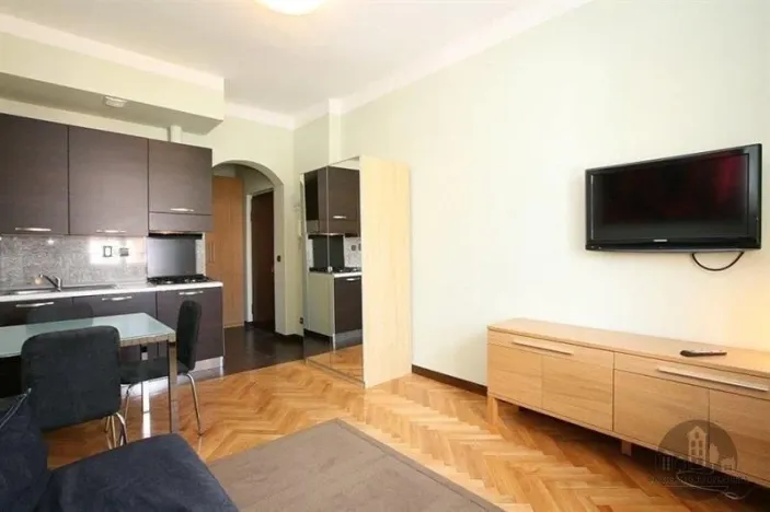 Pronájem bytu 1+kk, Praha - Vinohrady, Uruguayská, 22 m2