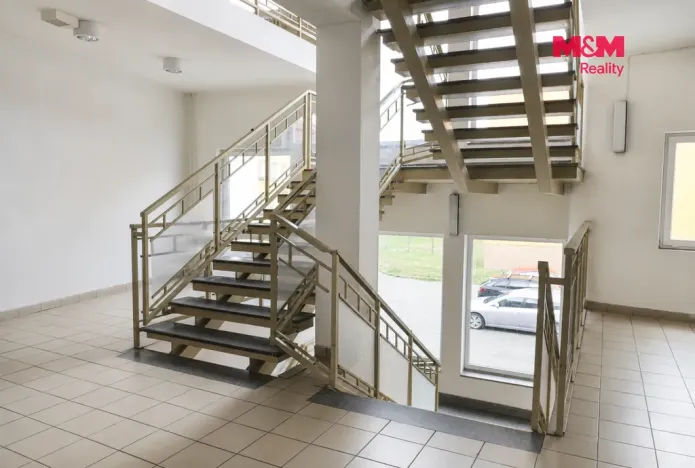 Pronájem kanceláře, Žebrák, Náměstí, 60 m2