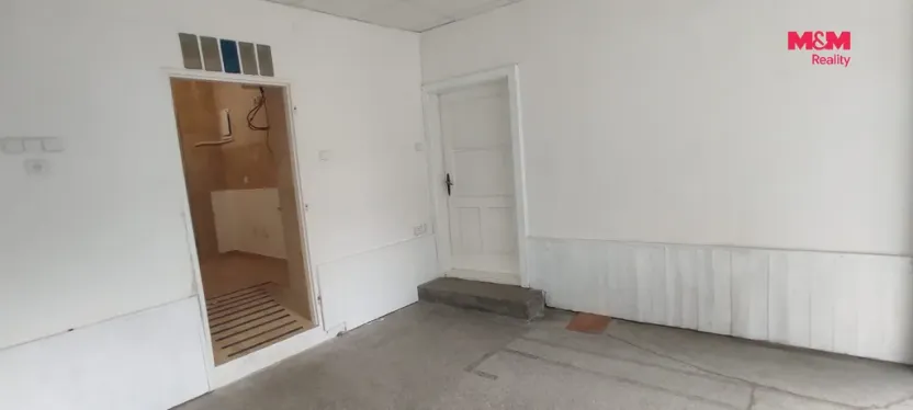 Pronájem komerční nemovitosti, Hranice - Hranice IV-Drahotuše, 29 m2