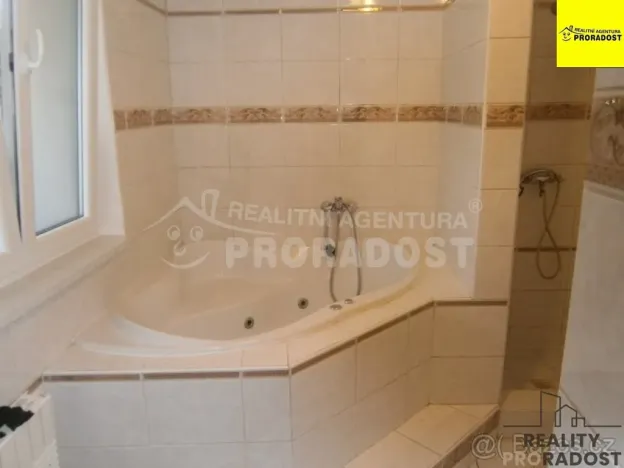 Pronájem rodinného domu, Kladno, Vojanova, 140 m2