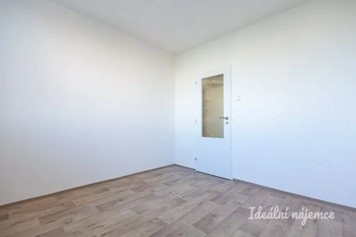Pronájem bytu 3+1, Praha - Kobylisy, Taussigova, 67 m2