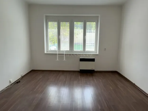 Pronájem bytu 1+kk, Praha - Vokovice, Africká, 31 m2