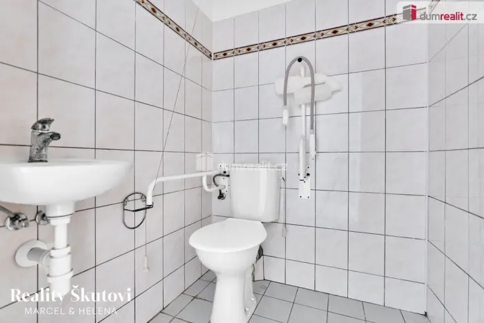 Prodej činžovního domu, Ústí nad Labem - Předlice, Hrbovická, 350 m2