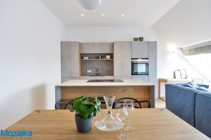 Pronájem bytu 2+kk, Praha - Žižkov, U Rajské zahrady, 61 m2