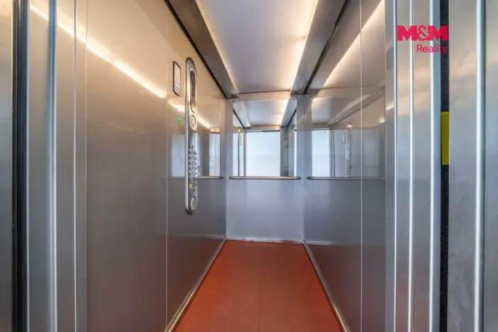 Prodej bytu 2+kk, Praha - Stodůlky, Zvoncovitá, 43 m2