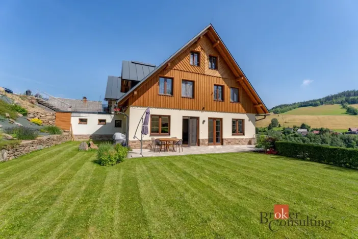 Prodej atypického bytu, Rokytnice nad Jizerou - Dolní Rokytnice, 377 m2