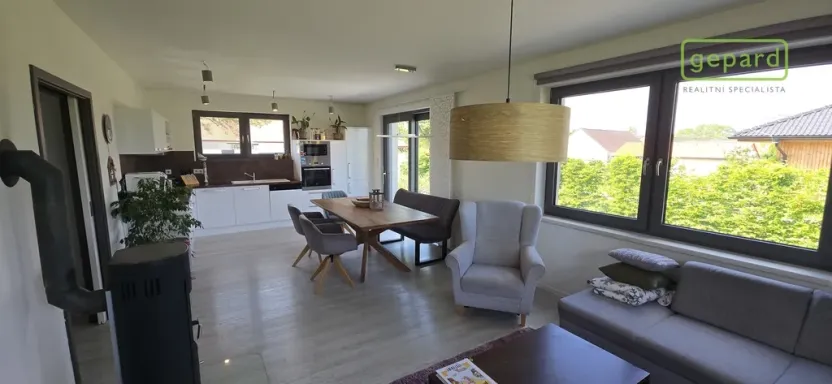 Prodej rodinného domu, Mojné, 99 m2