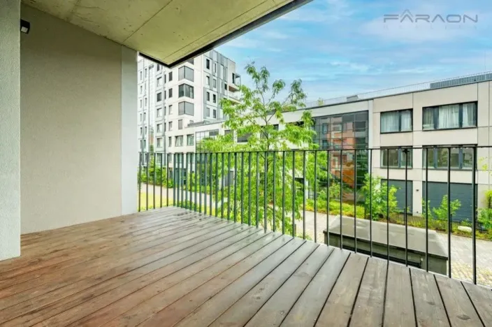 Pronájem bytu 2+kk, Praha - Smíchov, Grafická, 66 m2