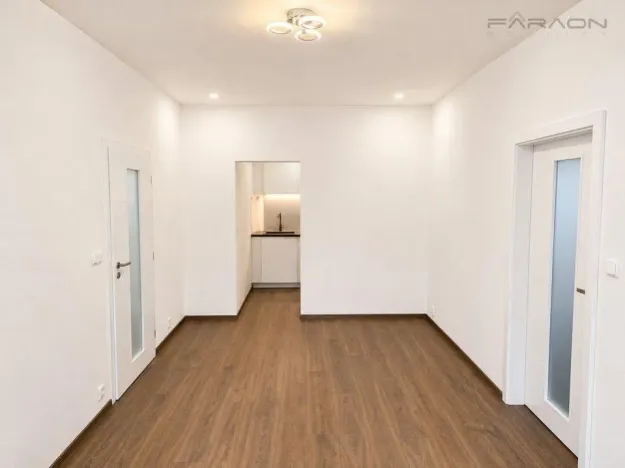 Pronájem bytu 2+kk, Praha - Vysočany, U vysočanského pivovaru, 50 m2