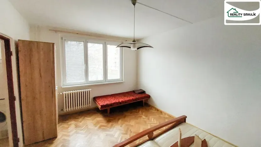 Pronájem bytu 1+1, Cheb, Americká, 36 m2