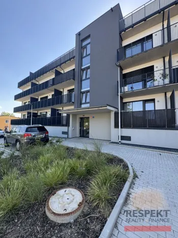 Pronájem bytu 1+kk, Kladno, Ke křížku, 35 m2