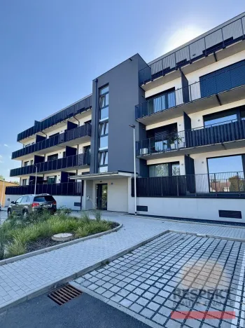 Pronájem bytu 1+kk, Kladno, Ke křížku, 35 m2