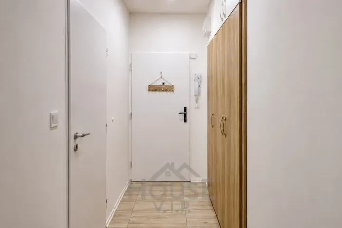 Prodej bytu 1+kk, Praha - Podolí, Dvorecké náměstí, 31 m2
