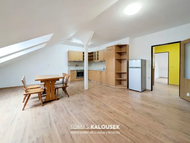 Pronájem bytu 3+kk, Ivančice, Komenského náměstí, 68 m2