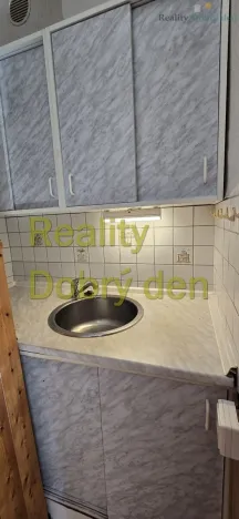 Prodej bytu 1+kk, Dolní Benešov, Osada míru, 21 m2