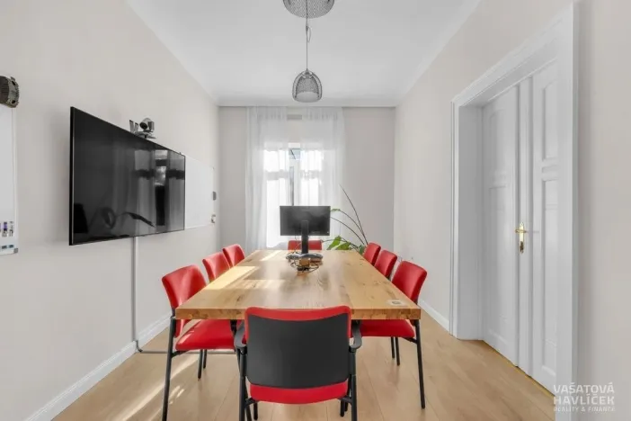Pronájem obchodního prostoru, Chrudim, V Hliníkách, 171 m2