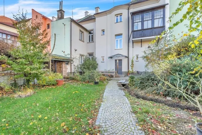 Pronájem obchodního prostoru, Chrudim, V Hliníkách, 171 m2