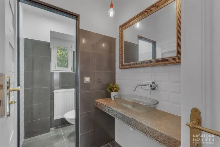 Pronájem obchodního prostoru, Chrudim, V Hliníkách, 171 m2