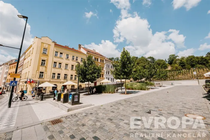 Pronájem obchodního prostoru, Praha - Žižkov, Husitská, 49 m2