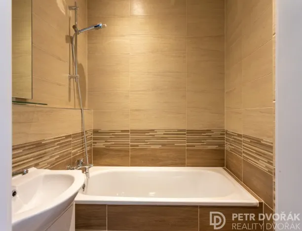 Pronájem bytu 2+1, Praha - Malešice, Přistoupimská, 62 m2