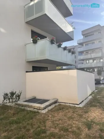 Pronájem bytu 2+kk, Karlovy Vary, Sedlecká, 60 m2