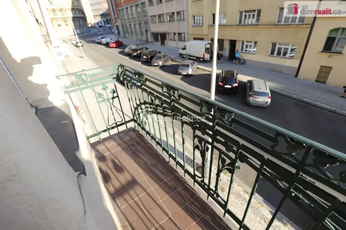 Pronájem bytu 2+1, Praha - Vinohrady, Římská, 65 m2