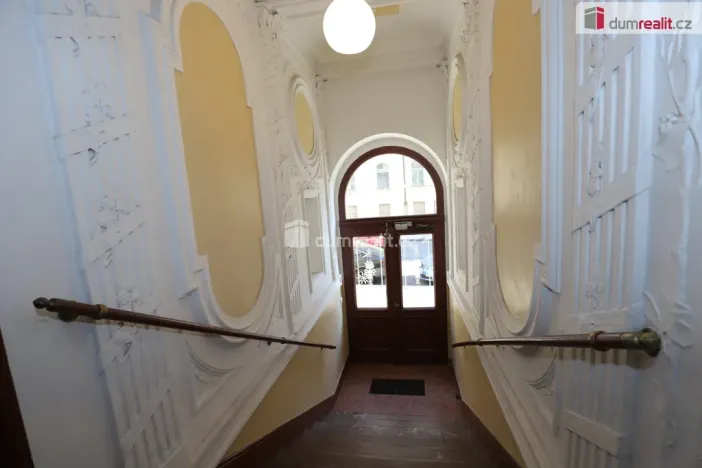 Pronájem bytu 2+1, Praha - Vinohrady, Římská, 65 m2