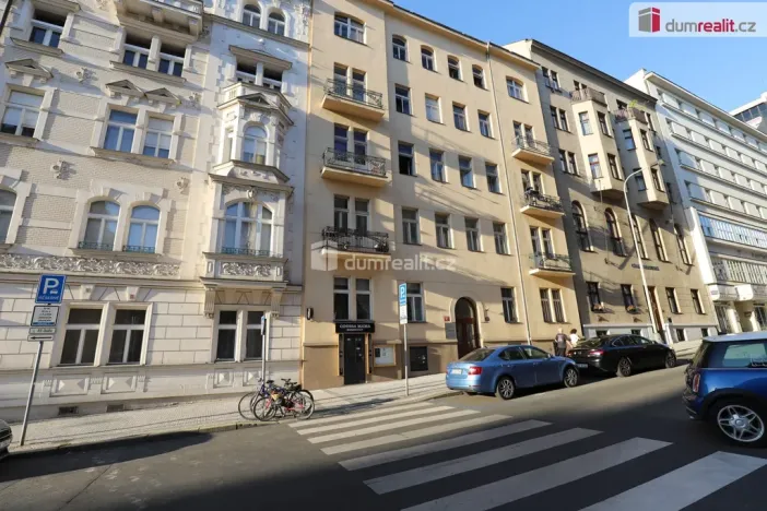 Pronájem bytu 2+1, Praha - Vinohrady, Římská, 65 m2