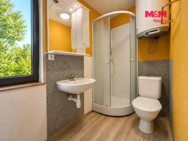 Pronájem chaty, Úvaly, 45 m2
