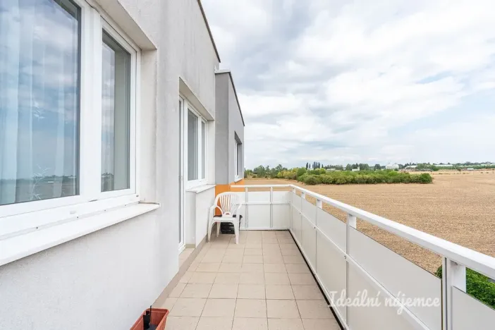 Pronájem bytu 1+kk, Praha - Kyje, Farkašova, 32 m2