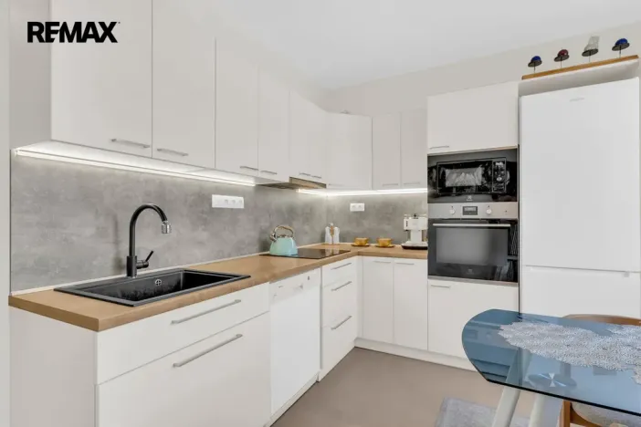 Prodej bytu 3+1, Třebíč - Nové Dvory, Tkalcovská, 72 m2