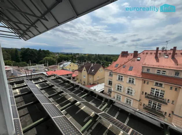 Pronájem obchodního prostoru, Mariánské Lázně, Příčná, 90 m2