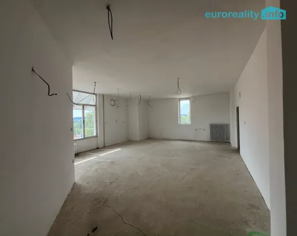 Pronájem obchodního prostoru, Mariánské Lázně, Příčná, 90 m2
