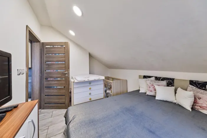 Prodej bytu 3+1, Trutnov - Poříčí, Voletinská, 87 m2