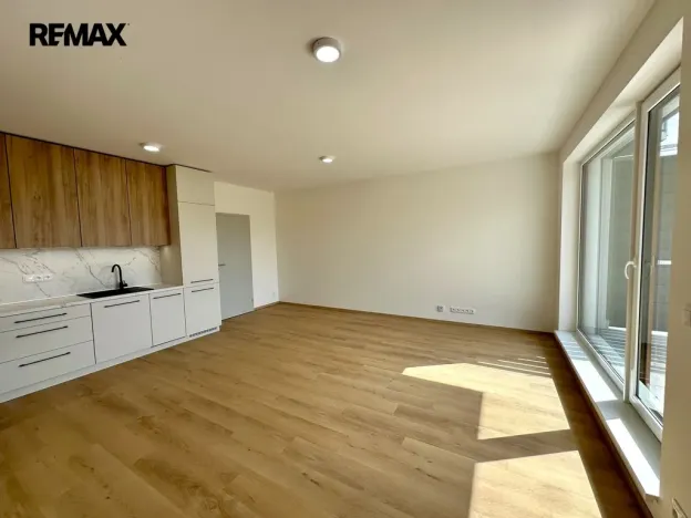 Pronájem bytu 1+kk, Třebíč - Nové Město, Modřínová, 38 m2