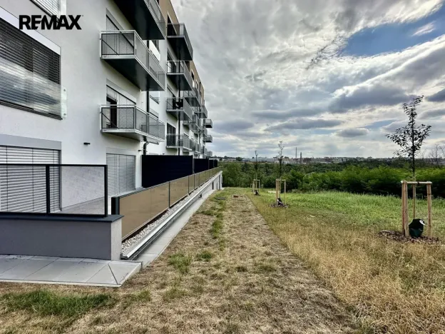 Pronájem bytu 1+kk, Třebíč - Nové Město, Modřínová, 38 m2