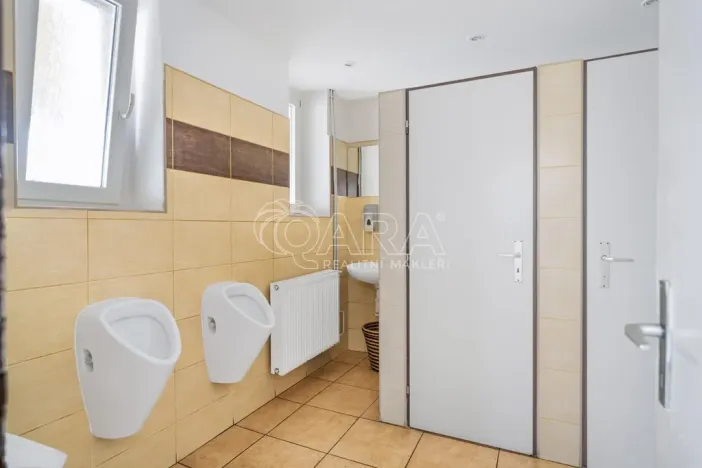 Pronájem restaurace, Doksy, Komenského, 261 m2