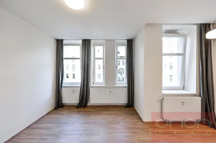 Pronájem bytu 1+kk, Praha - Vinohrady, Lucemburská, 30 m2