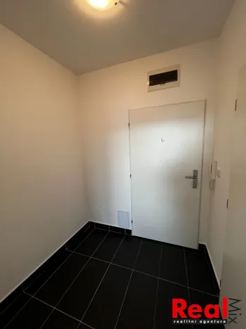 Pronájem bytu 1+kk, Brno - Veveří, Kounicova, 24 m2