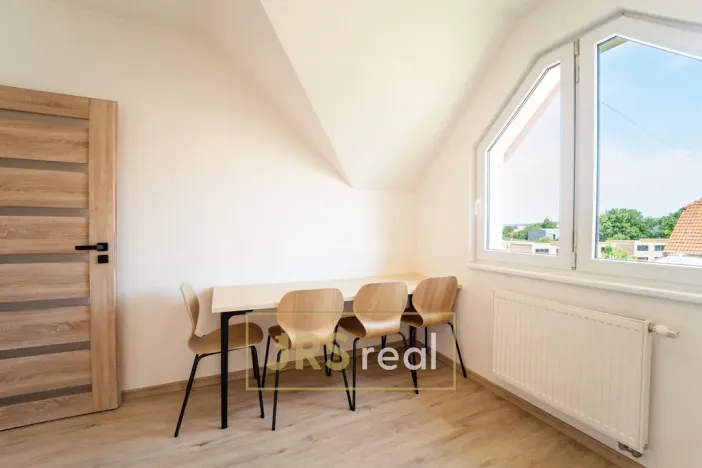 Prodej bytu 3+1, Hustopeče, Gen. Peřiny, 78 m2