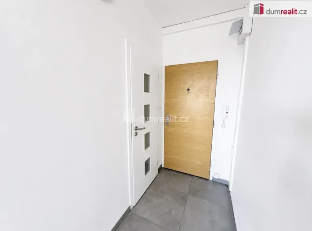 Pronájem bytu 1+1, Ústí nad Labem - Severní Terasa, Kmochova, 36 m2