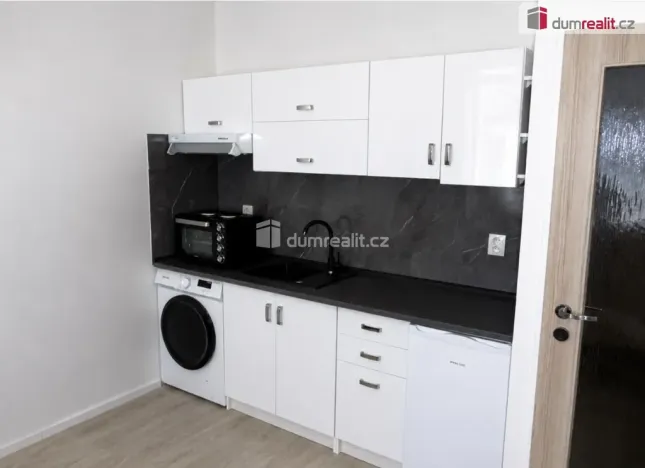 Pronájem bytu 1+kk, Děčín - Děčín I-Děčín, Pohraniční, 20 m2