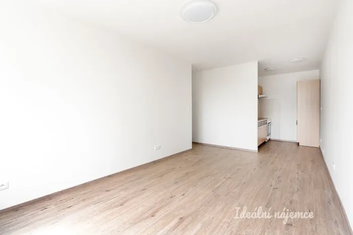 Pronájem bytu 2+kk, Praha, Petržílkova, 48 m2