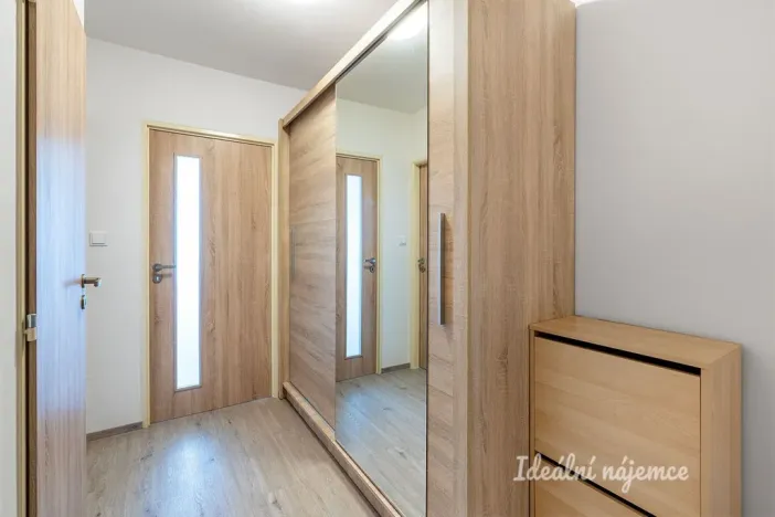 Pronájem bytu 2+kk, Praha, Petržílkova, 48 m2