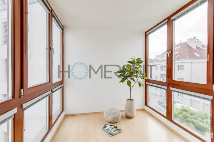 Pronájem bytu 3+kk, Praha - Podolí, Brabcova, 52 m2