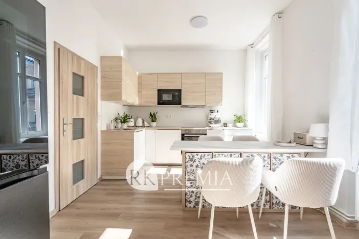 Pronájem bytu 2+1, Teplice, 28. října, 55 m2