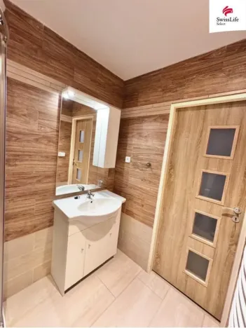 Pronájem bytu 2+kk, Meziboří, nám. 8. května, 54 m2