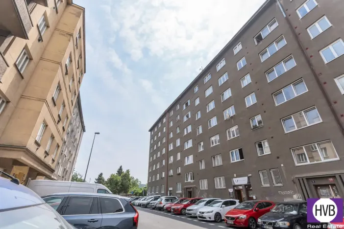 Prodej bytu 3+kk, Praha, Oblouková, 63 m2